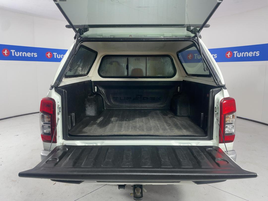 Photo '14' of Mitsubishi Triton