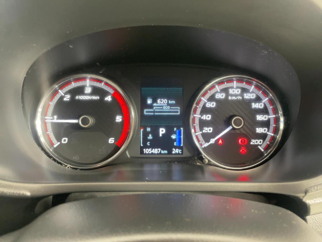 Photo '21' of Mitsubishi Triton