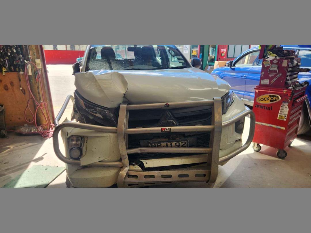 Photo '2' of Mitsubishi Triton DC C GLX 4WD 6AT