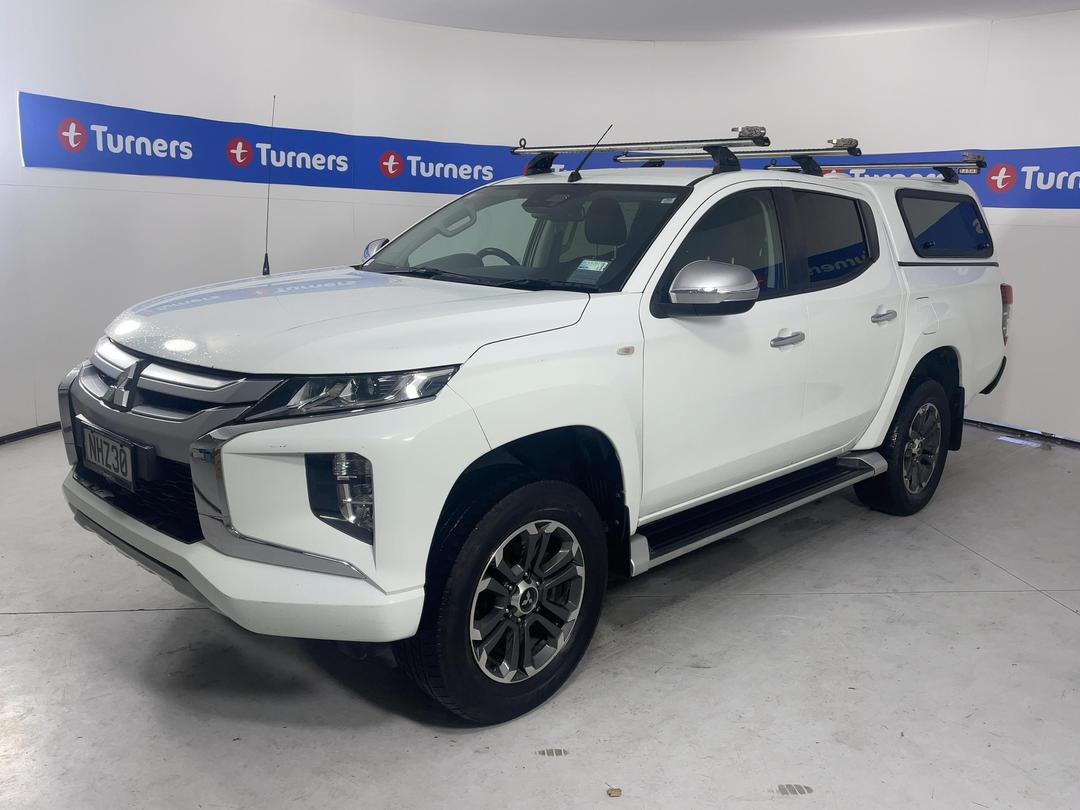 Photo '4' of Mitsubishi Triton