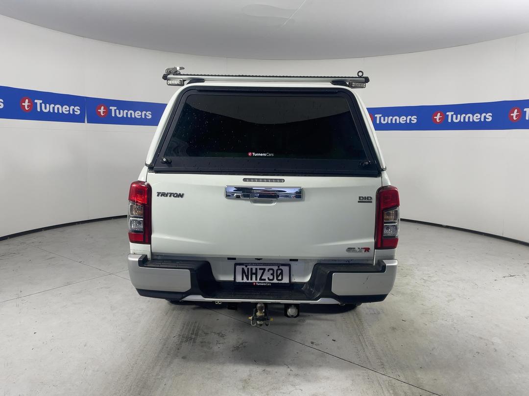 Photo '6' of Mitsubishi Triton
