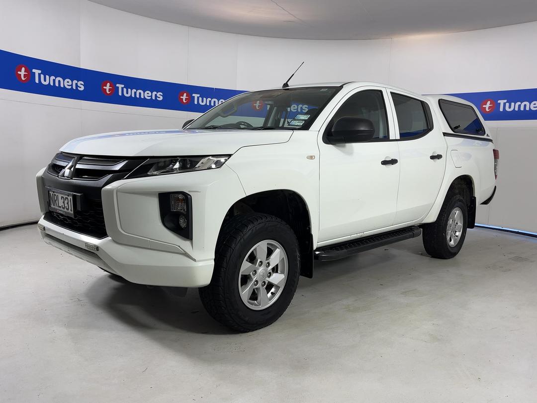 Photo '4' of Mitsubishi Triton