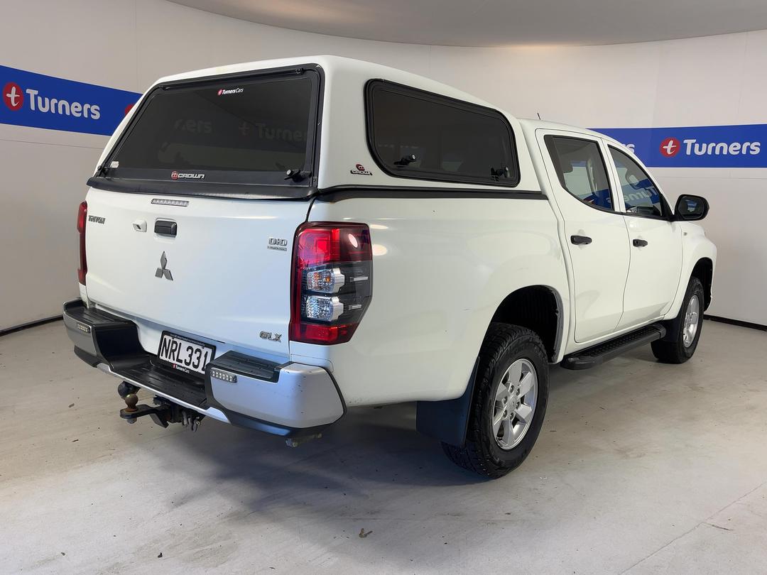 Photo '7' of Mitsubishi Triton