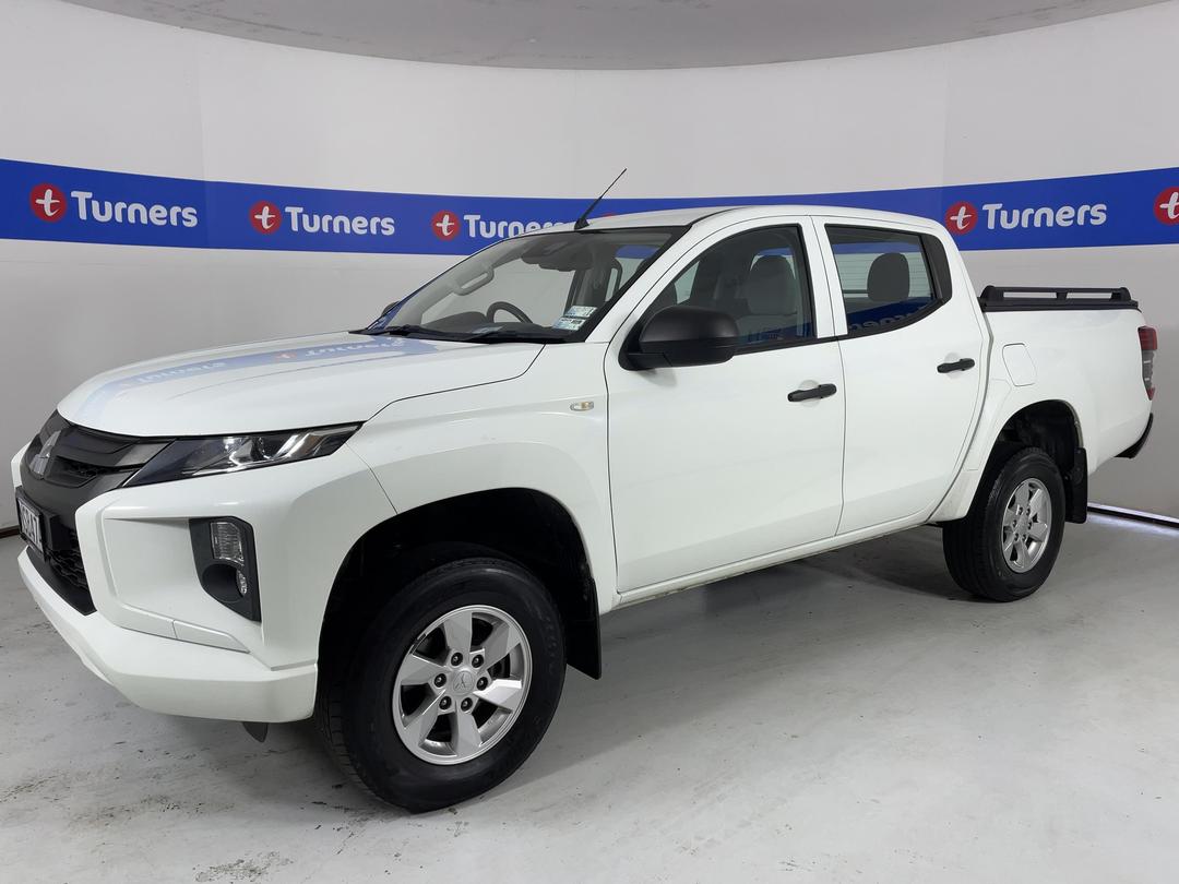 Photo '4' of Mitsubishi Triton