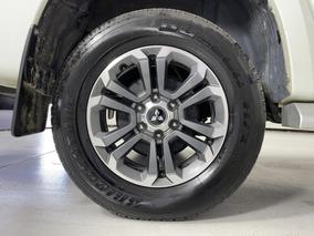 Photo '12' of Mitsubishi Triton