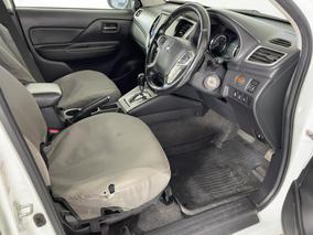 Photo '16' of Mitsubishi Triton
