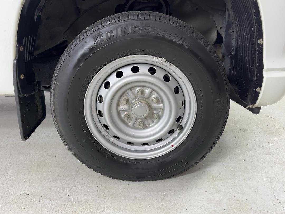 Photo '9' of Mitsubishi Triton