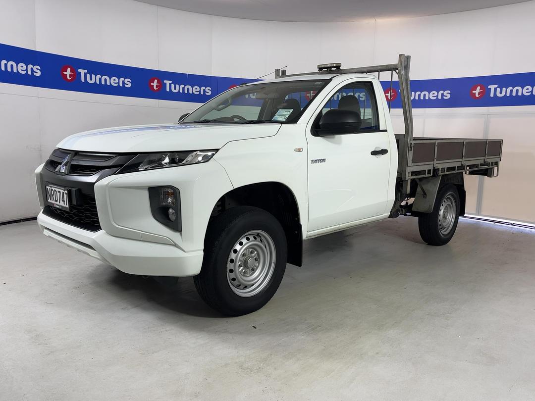 Photo '4' of Mitsubishi Triton