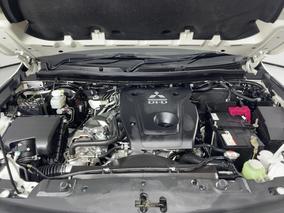 Photo '13' of Mitsubishi Triton