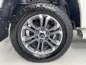 Photo '12' of Mitsubishi Triton