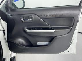 Photo '15' of Mitsubishi Triton