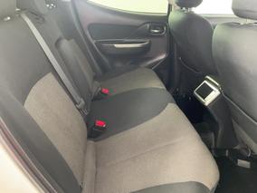 Photo '20' of Mitsubishi Triton