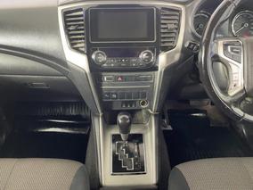 Photo '18' of Mitsubishi Triton