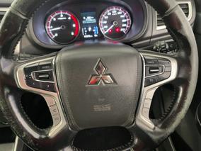 Photo '25' of Mitsubishi Triton