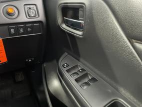 Photo '26' of Mitsubishi Triton