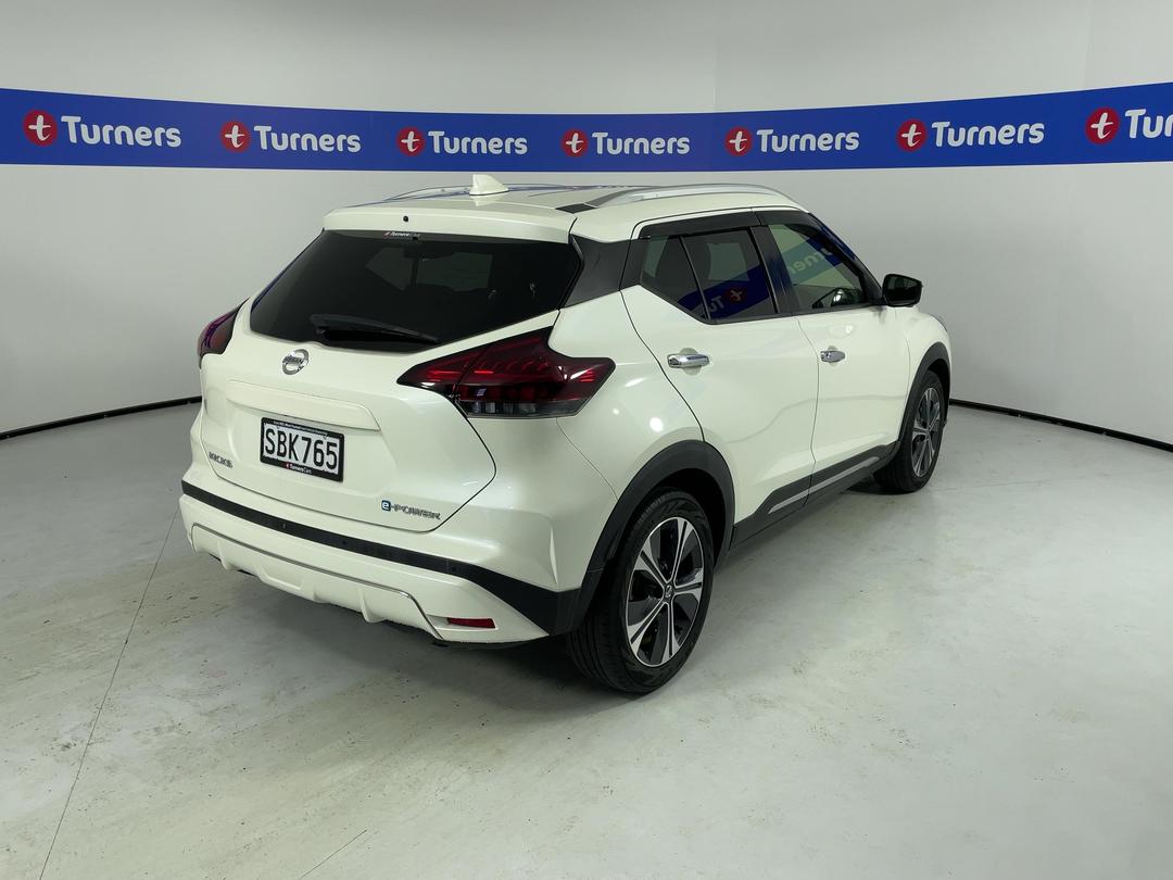 Photo '7' of Nissan Kicks
