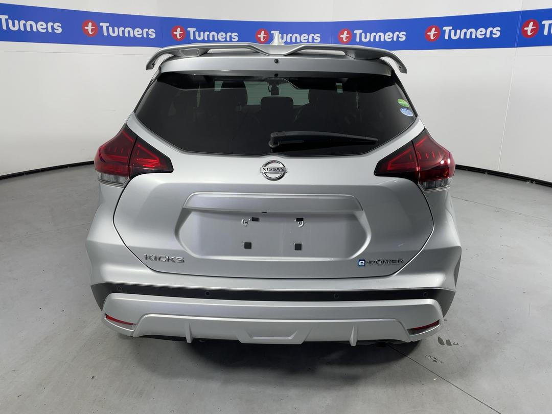 Photo '6' of Nissan Kicks