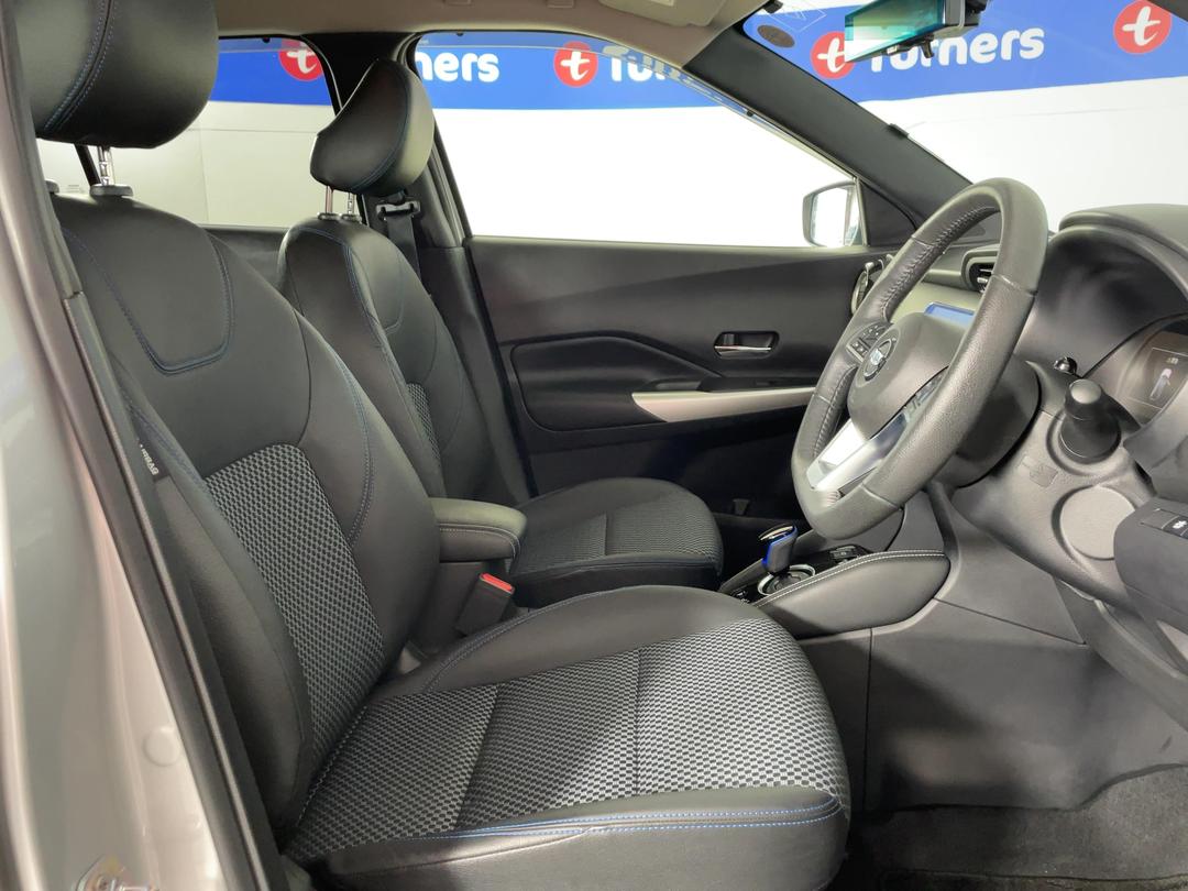 Photo '16' of Nissan Kicks