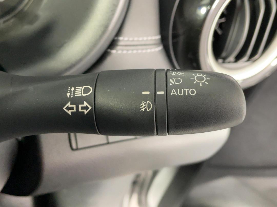 Photo '30' of Nissan Kicks