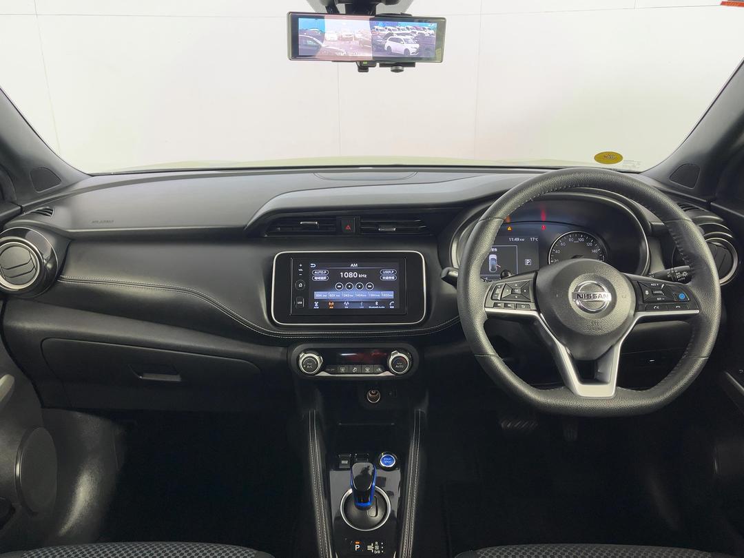 Photo '17' of Nissan Kicks