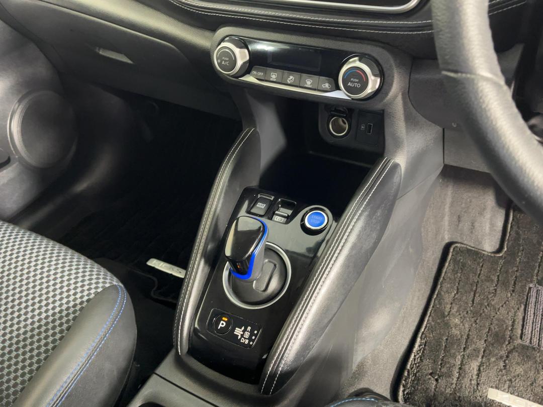 Photo '18' of Nissan Kicks