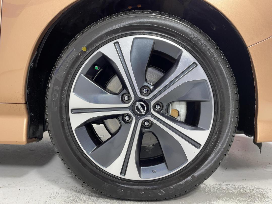 Photo '9' of Nissan Leaf