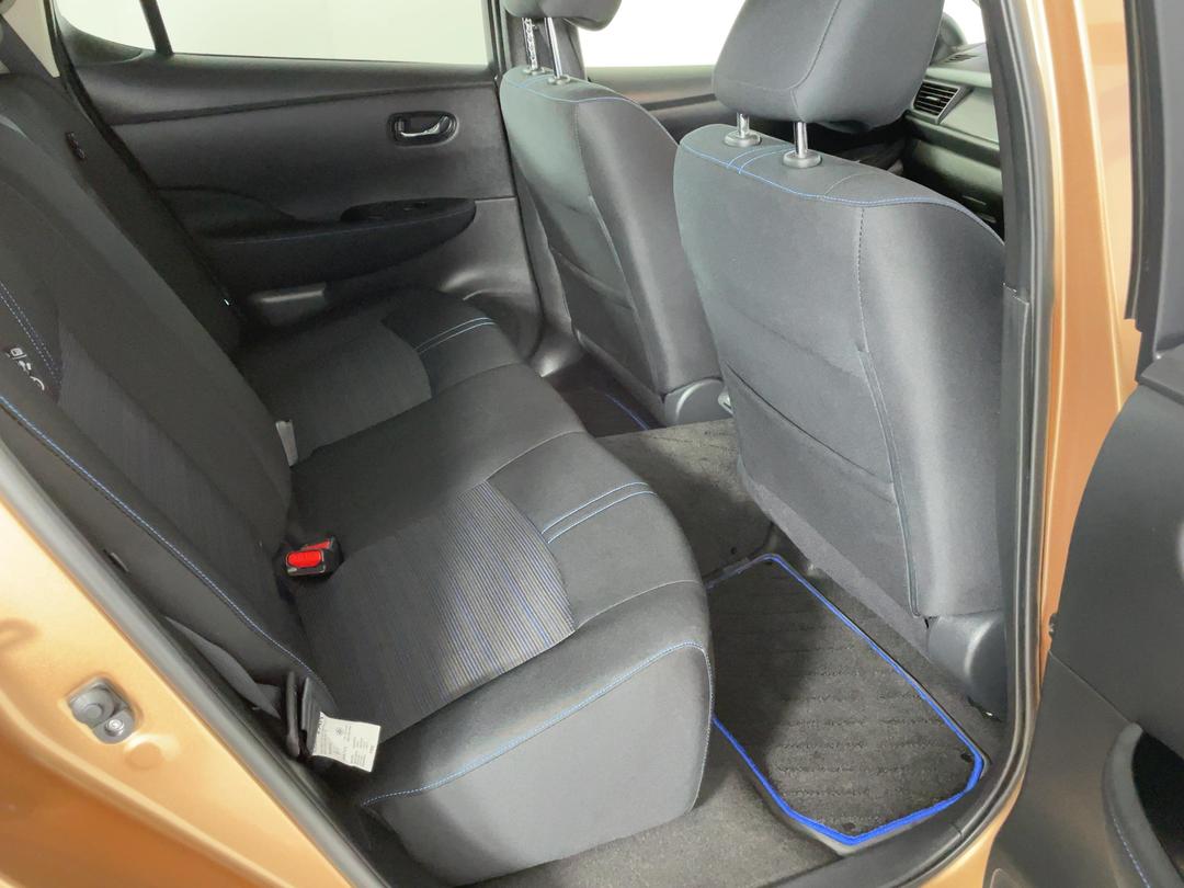 Photo '20' of Nissan Leaf