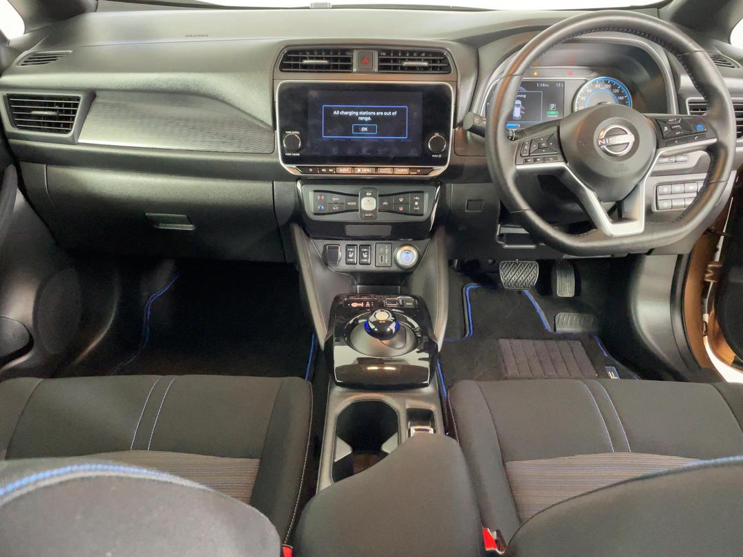Photo '17' of Nissan Leaf