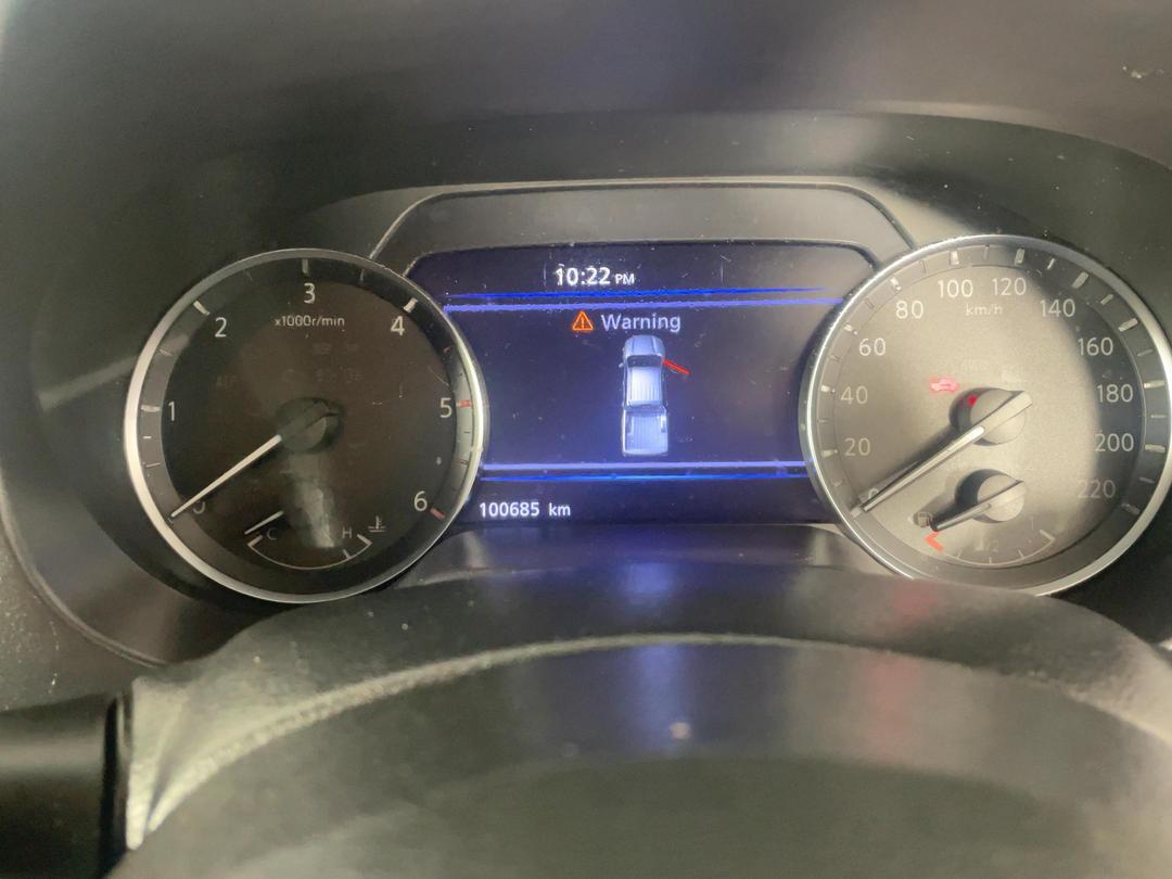 Photo '21' of Nissan Navara