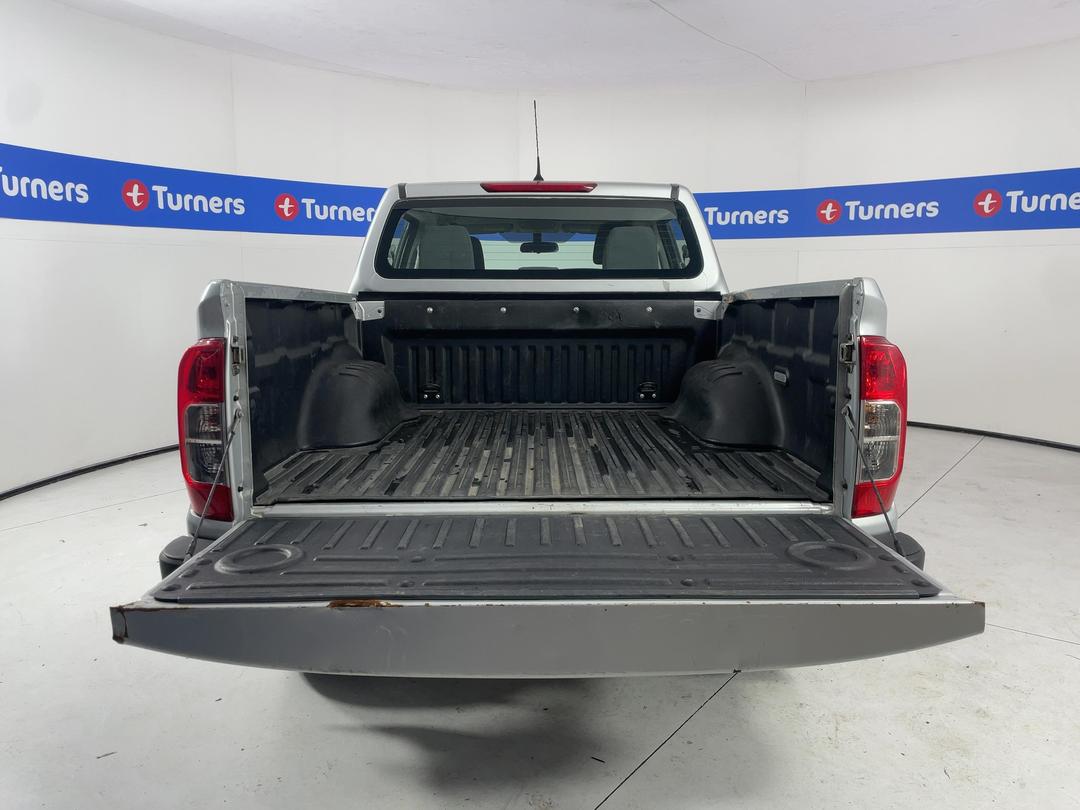 Photo '14' of Nissan Navara