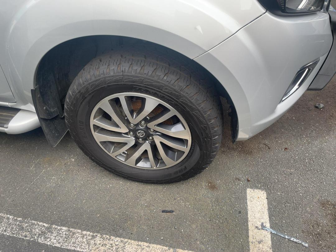 Photo '2' of Nissan Navara ST-X