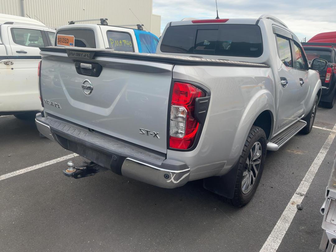 Photo '14' of Nissan Navara ST-X