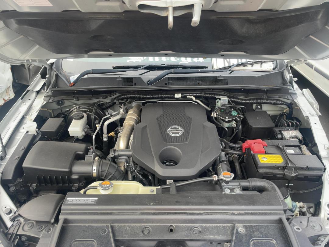 Photo '24' of Nissan Navara ST-X