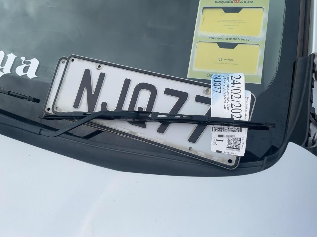 Photo '25' of Nissan Navara ST-X