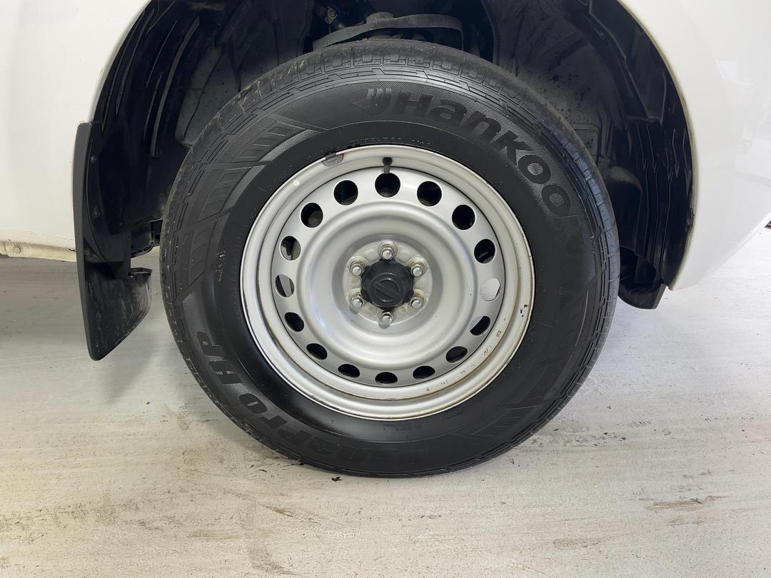 Photo '9' of Nissan Navara