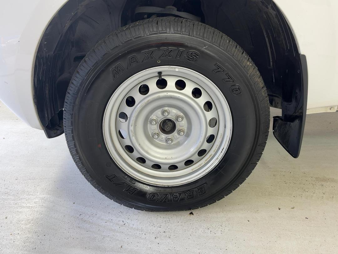Photo '10' of Nissan Navara