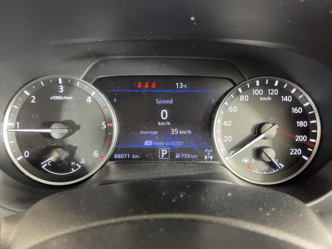 Photo '21' of Nissan Navara