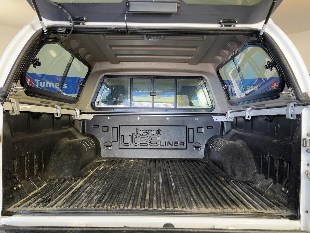 Photo '14' of Nissan Navara