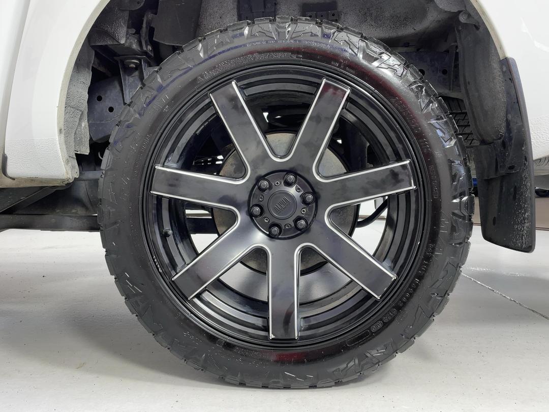 Photo '11' of Nissan Navara