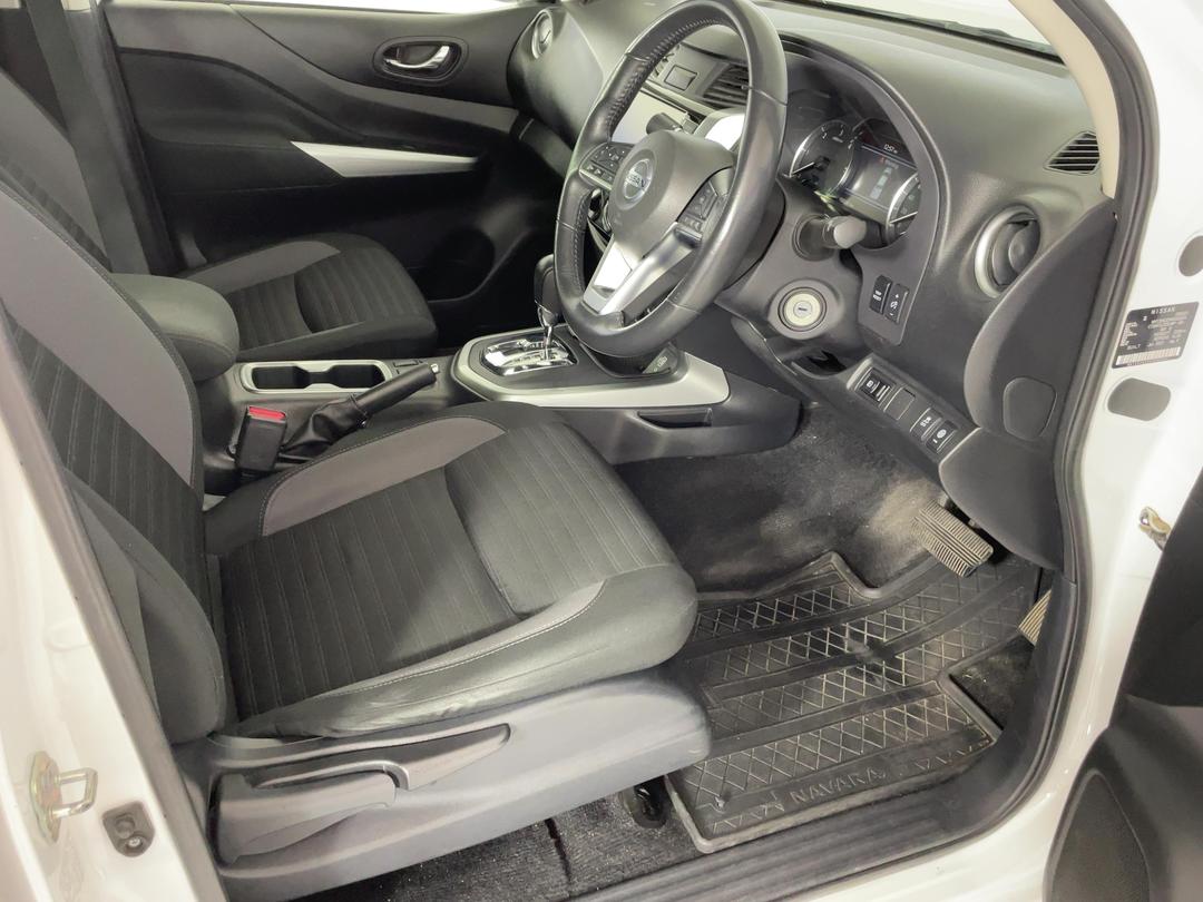 Photo '16' of Nissan Navara