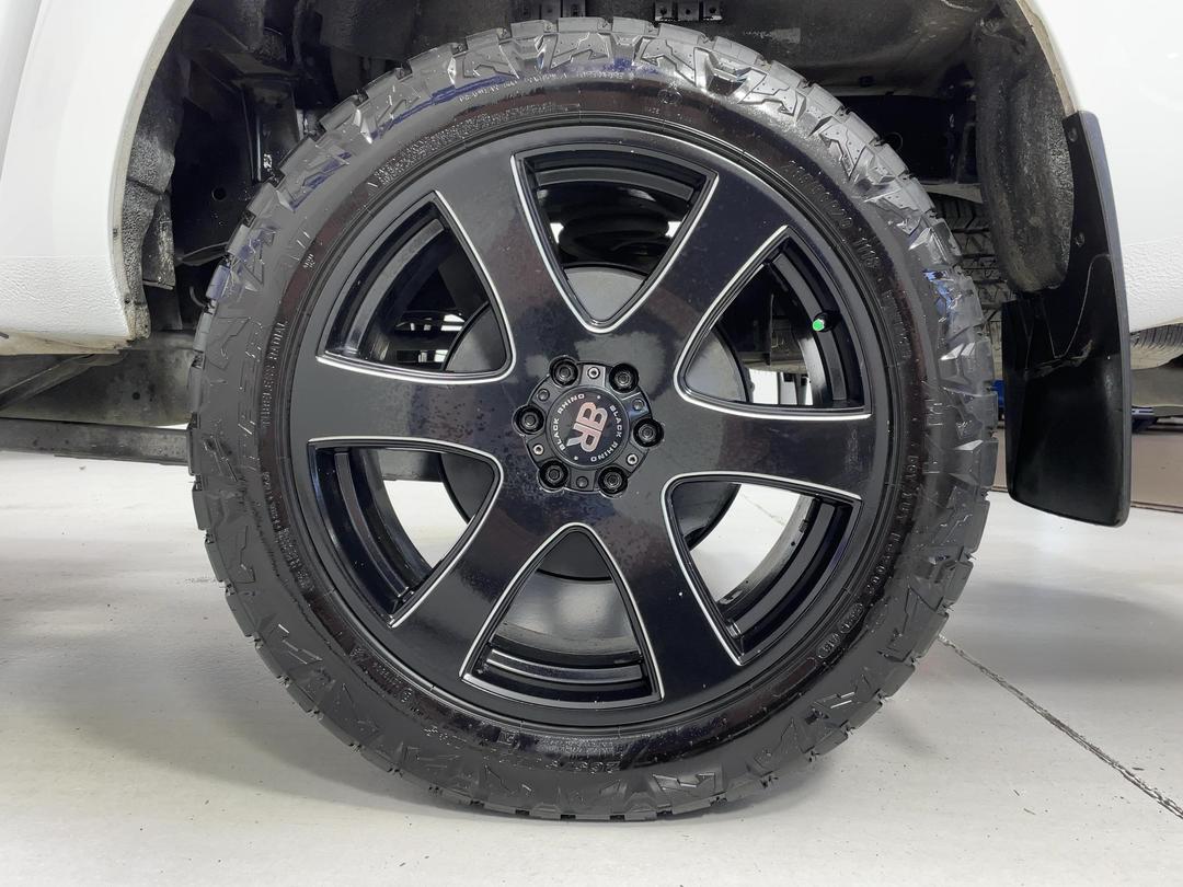 Photo '11' of Nissan Navara