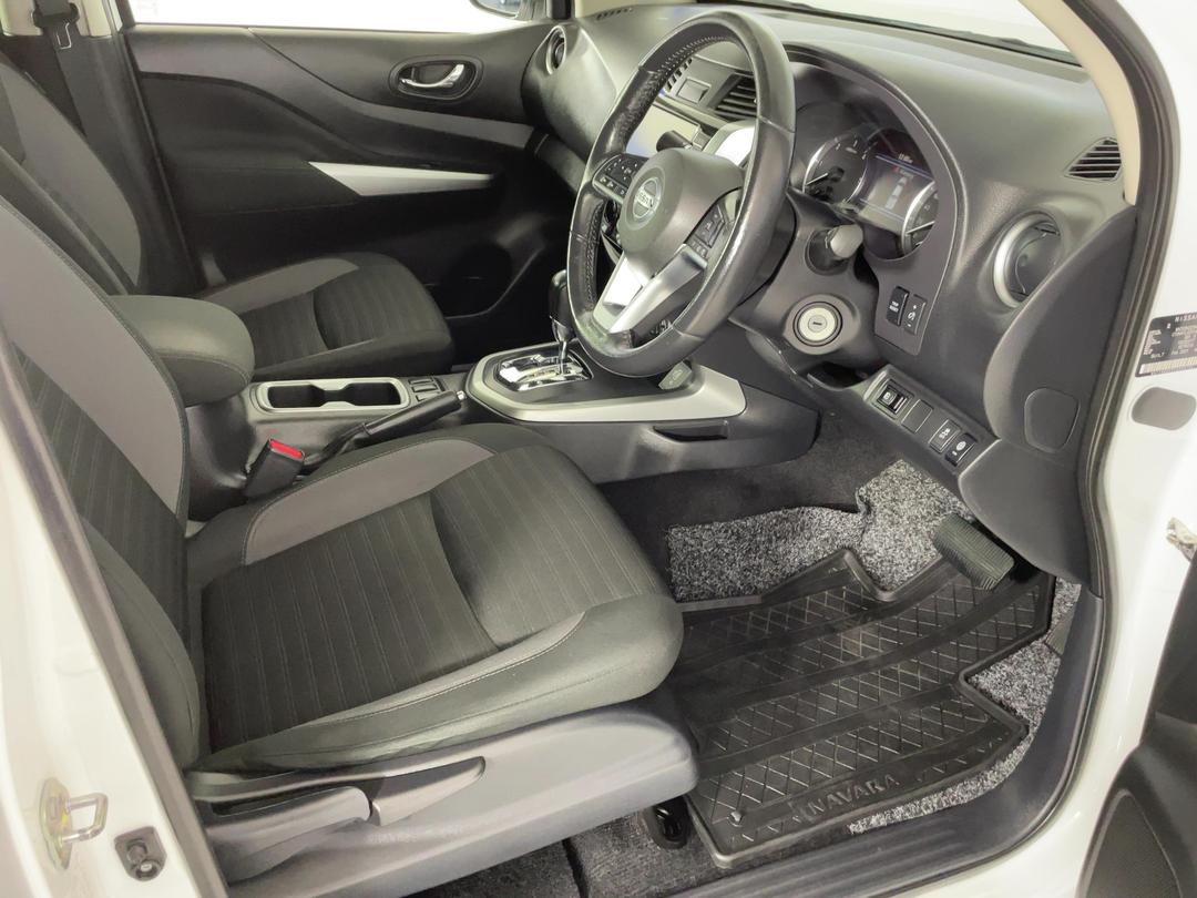 Photo '16' of Nissan Navara