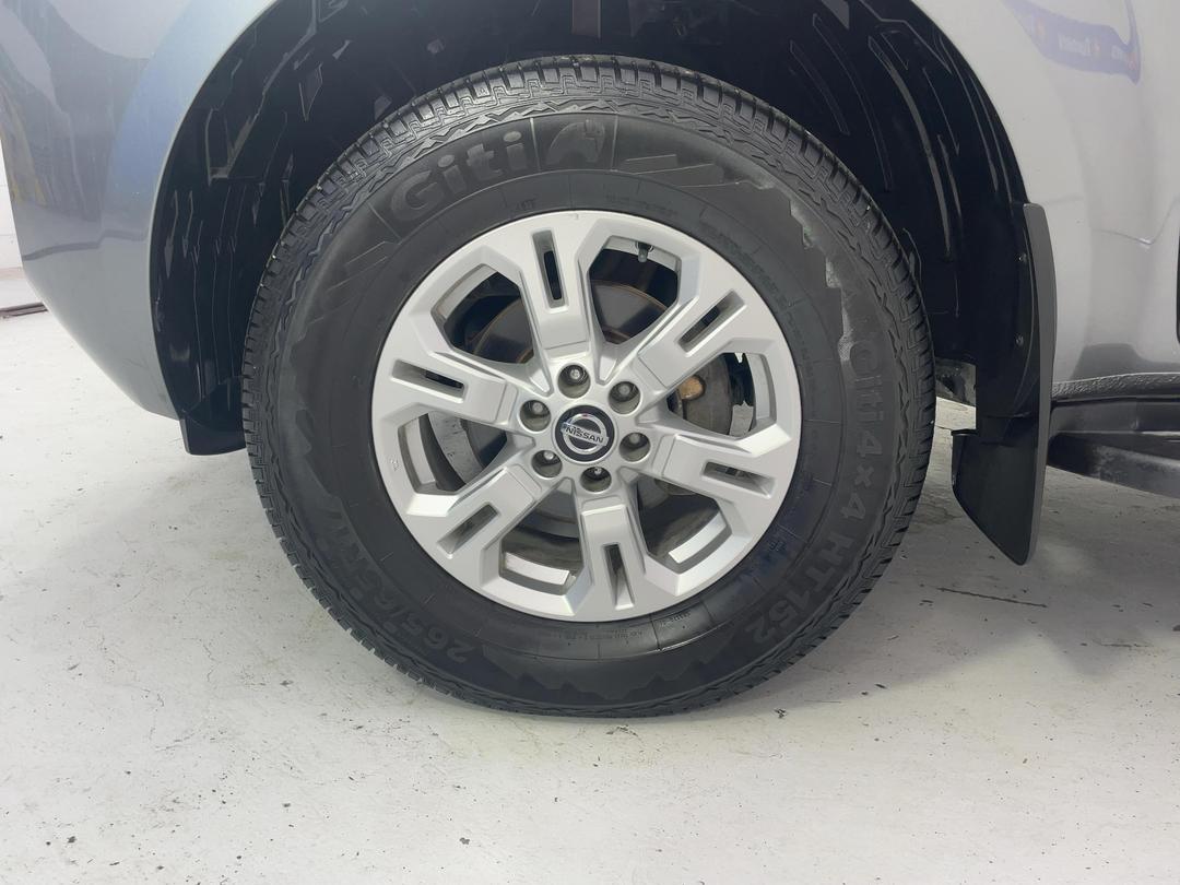 Photo '10' of Nissan Navara