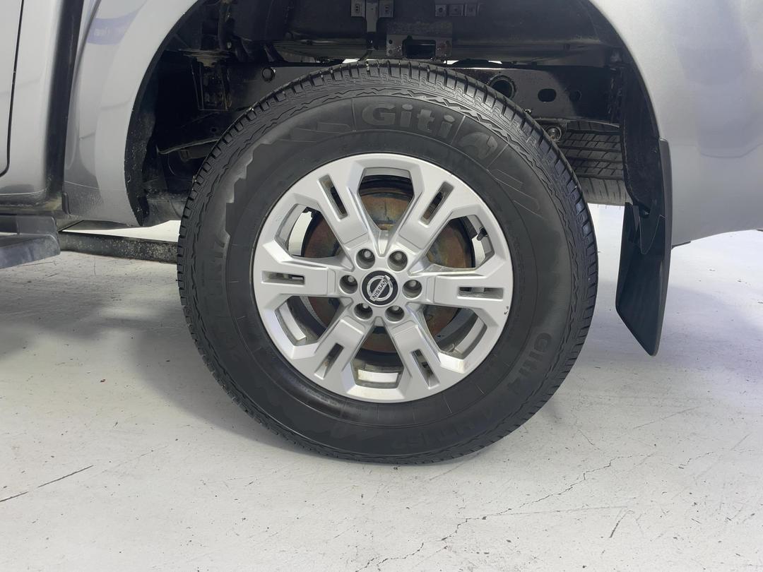 Photo '11' of Nissan Navara