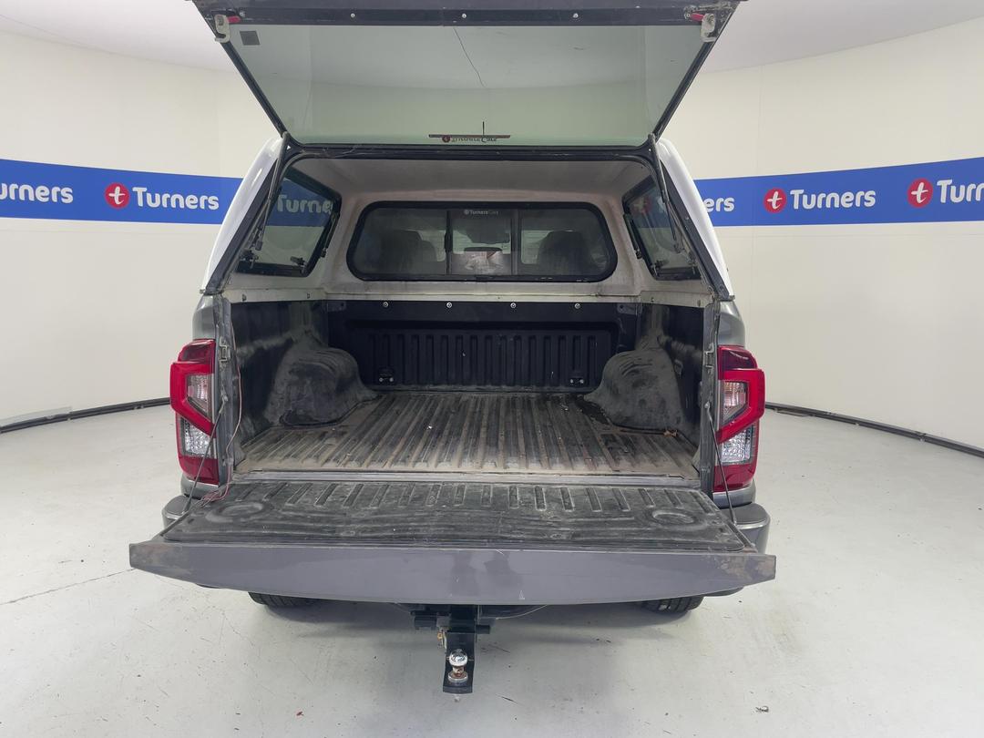 Photo '14' of Nissan Navara