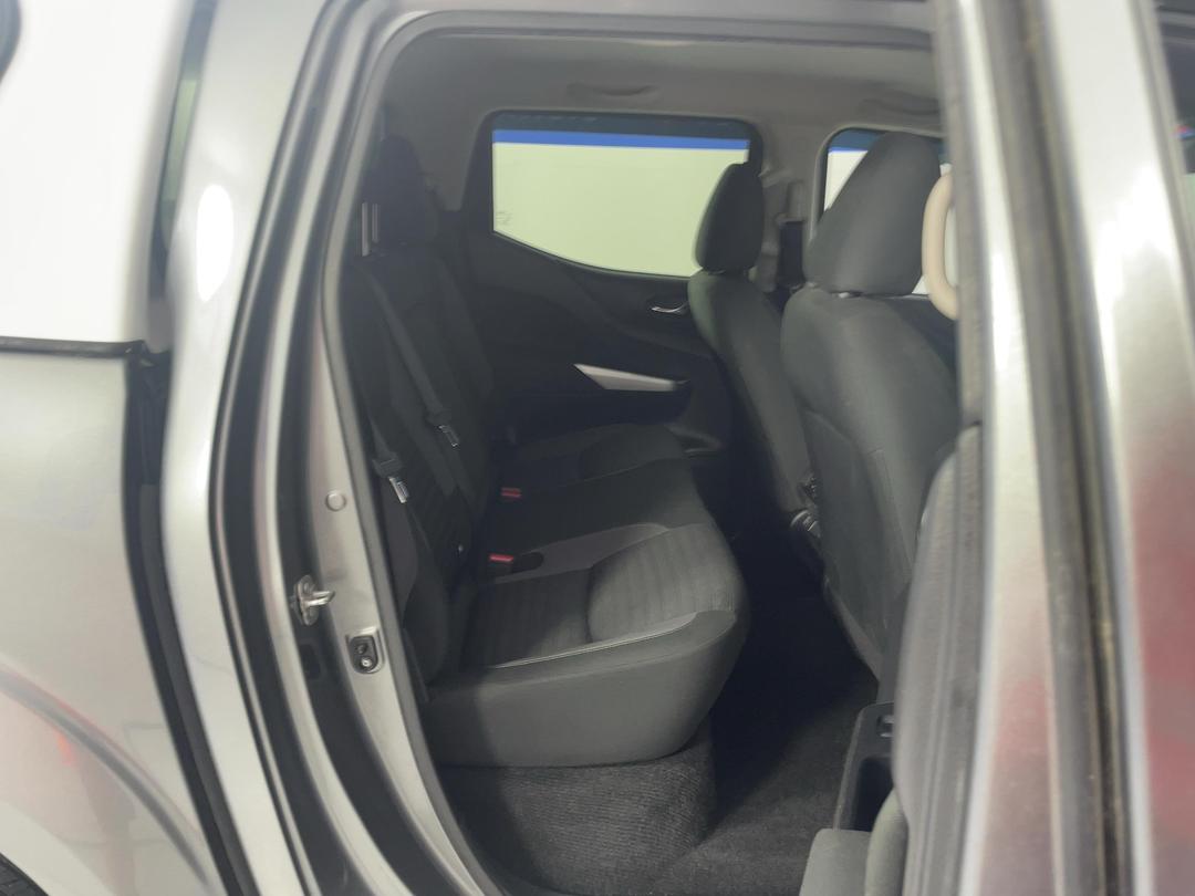 Photo '20' of Nissan Navara