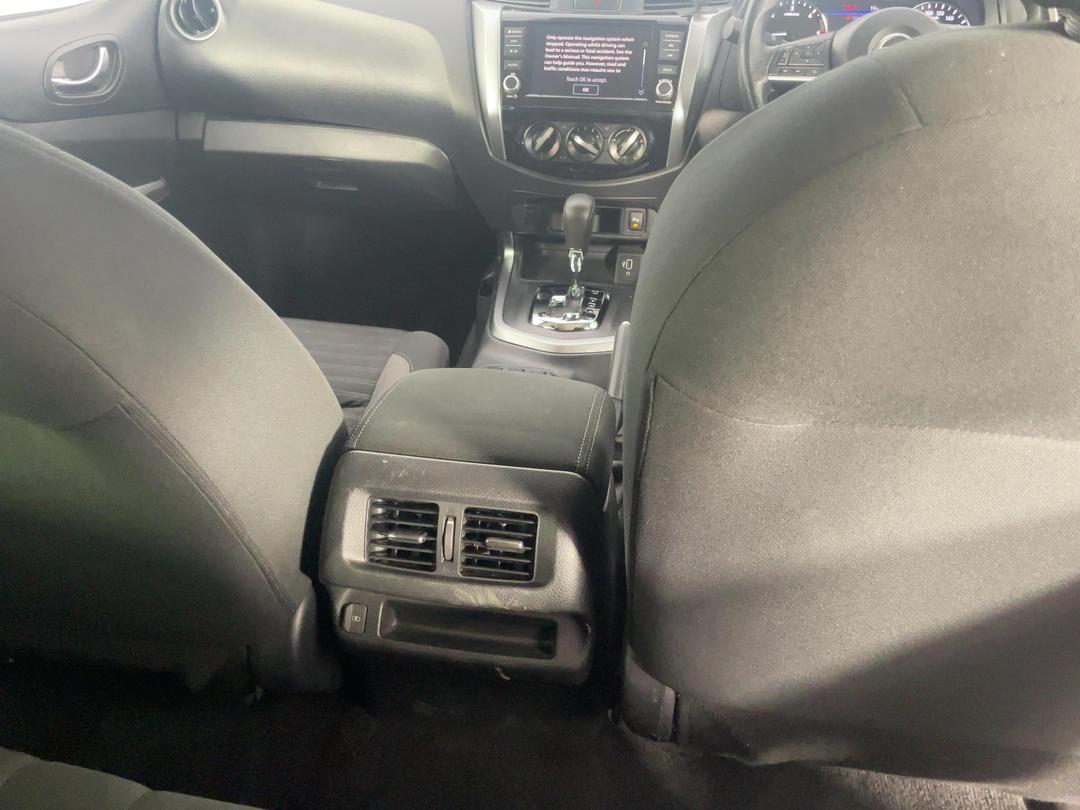 Photo '18' of Nissan Navara