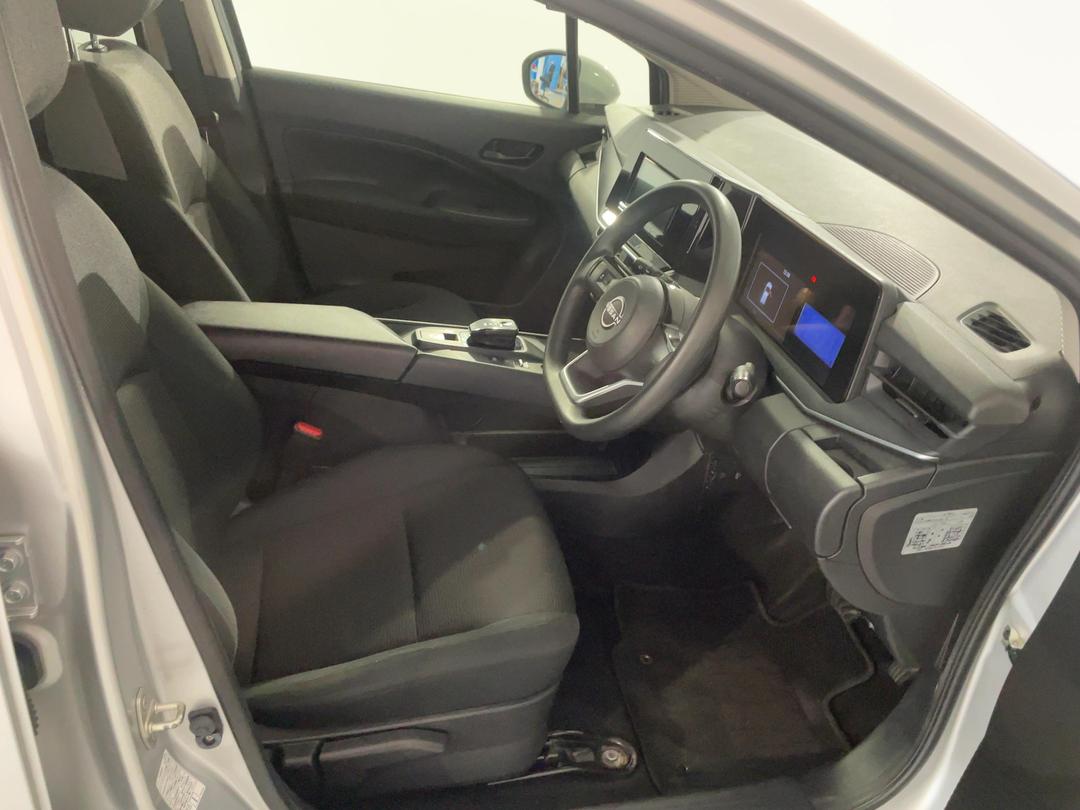 Photo '16' of Nissan Note
