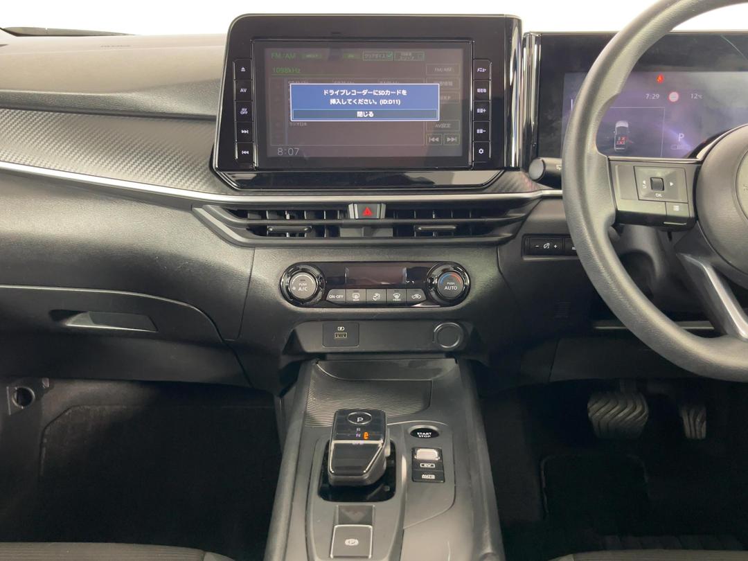 Photo '18' of Nissan Note