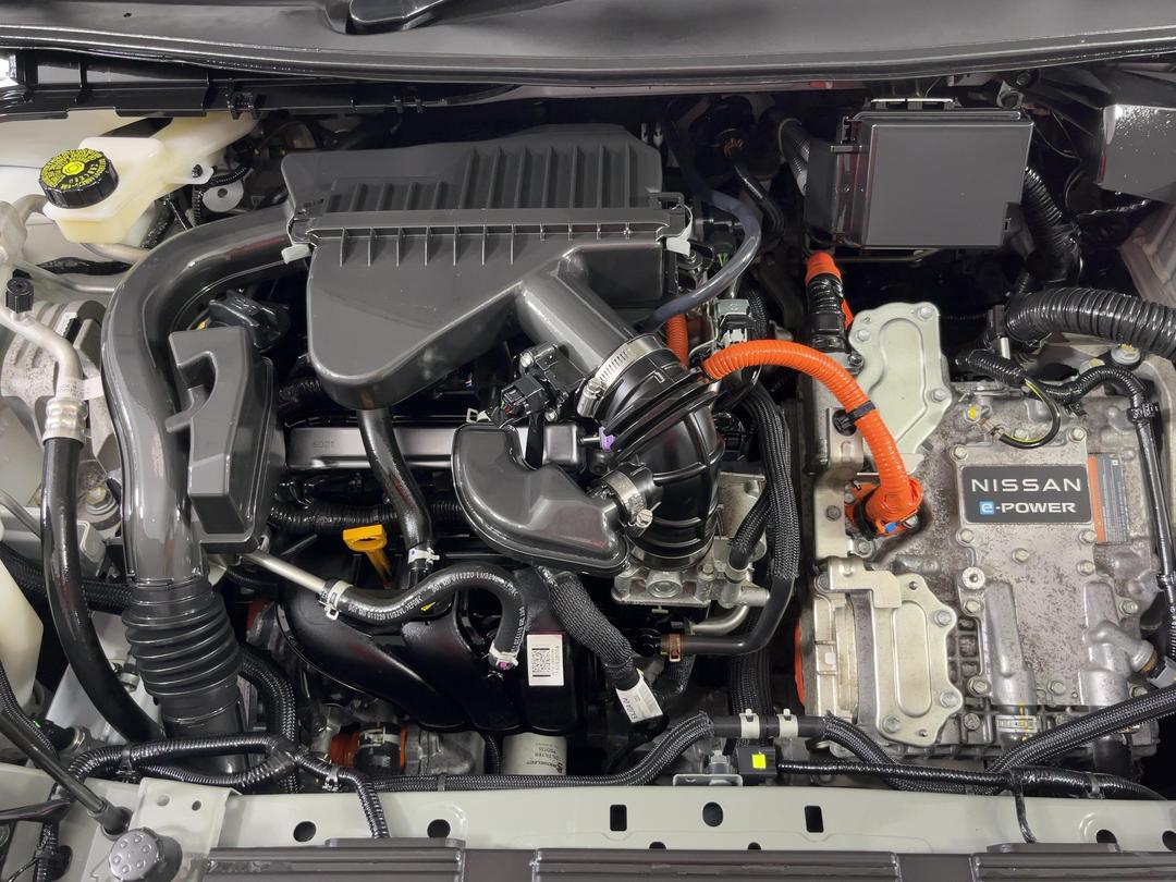 Photo '13' of Nissan Note